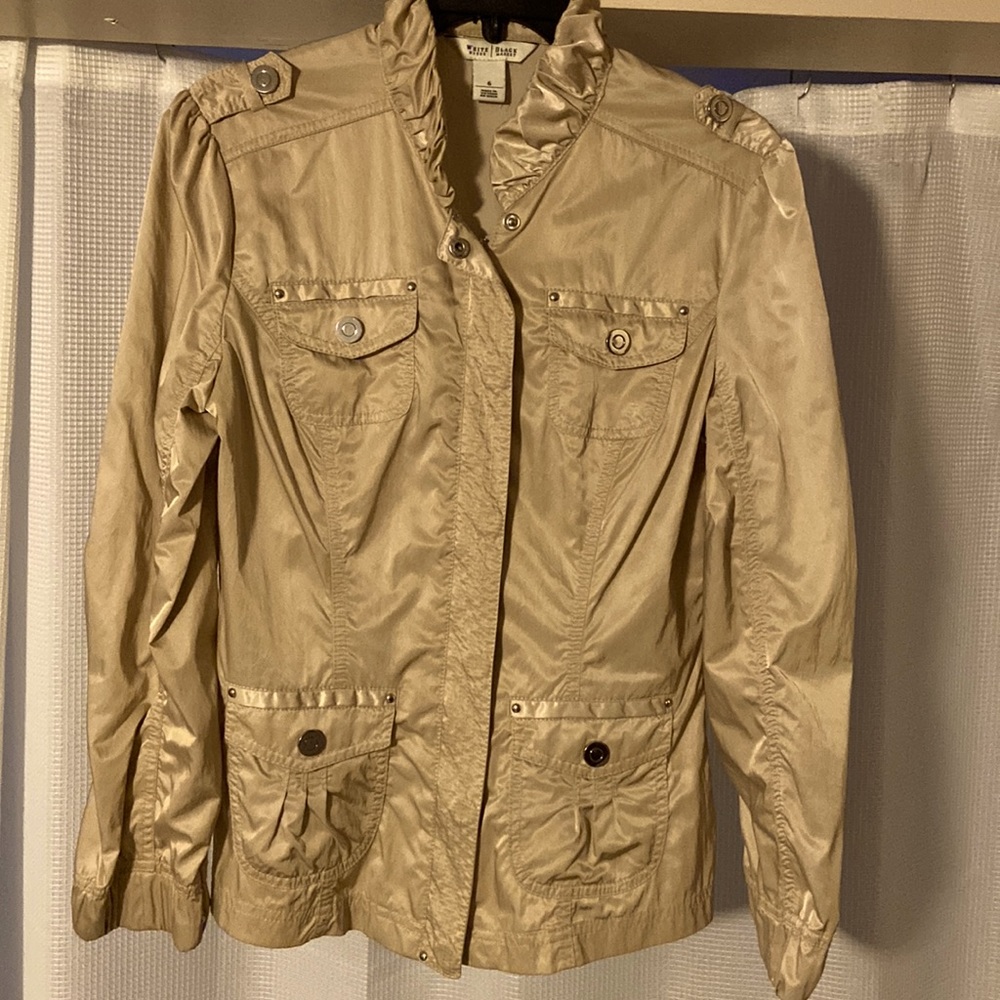 White House Black Market gorgeous lightweight jacket